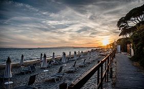Golfo Del Sole Hotel & Holiday Resort